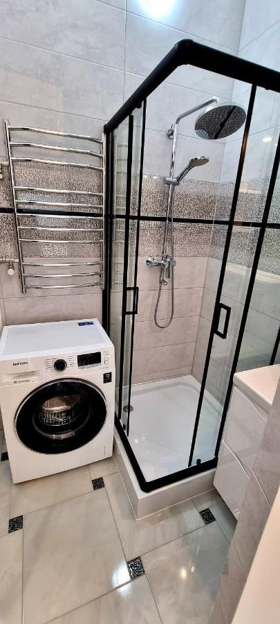 Центр Апарт Apartment Ternopil Ngoại thất bức ảnh